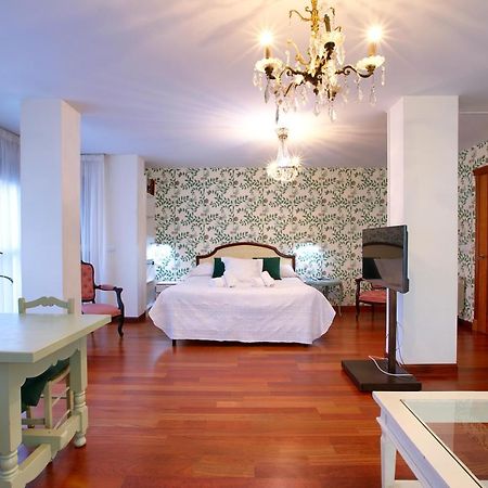 Apartamentos Chvictoria クエンカ エクステリア 写真