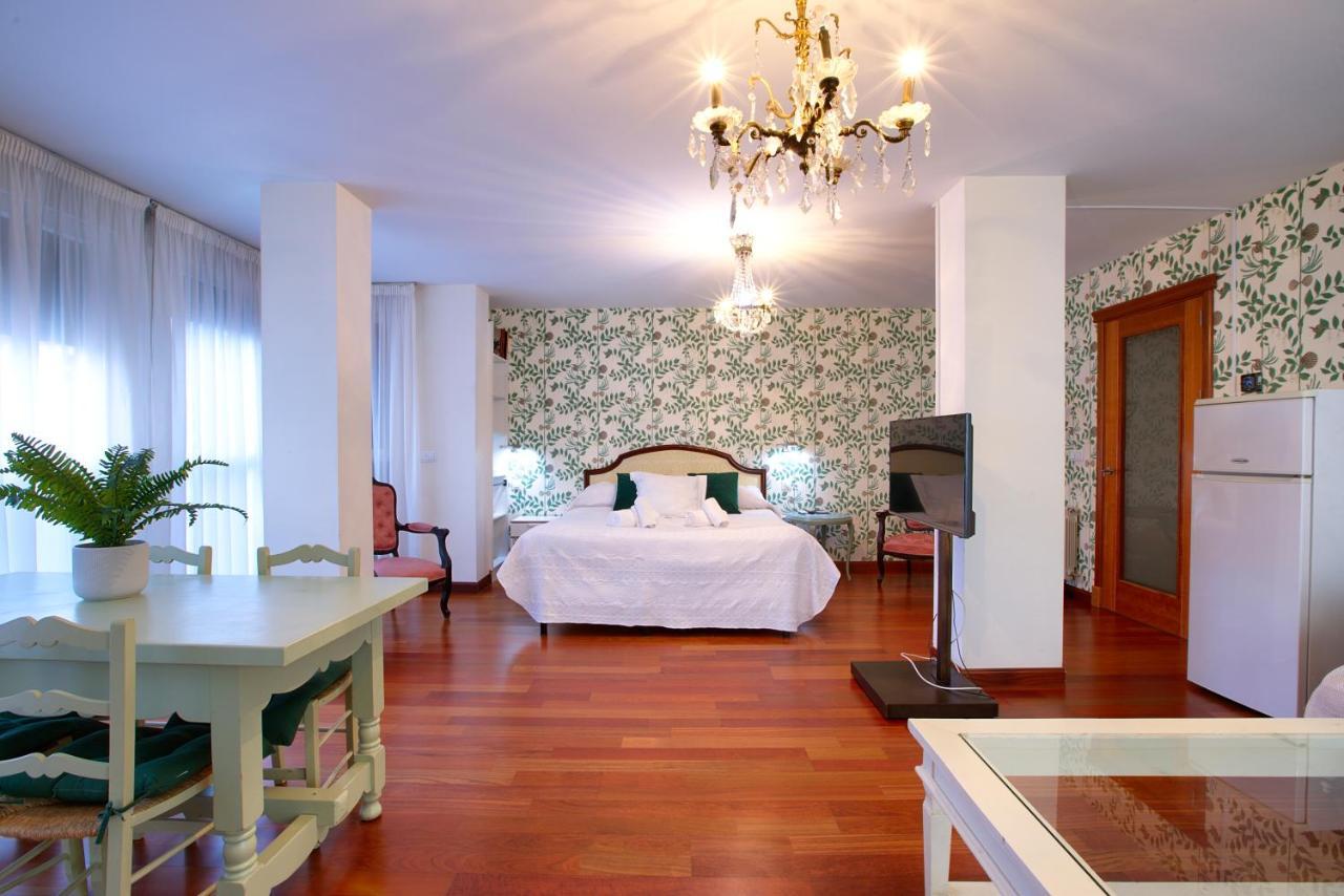 Apartamentos Chvictoria クエンカ エクステリア 写真