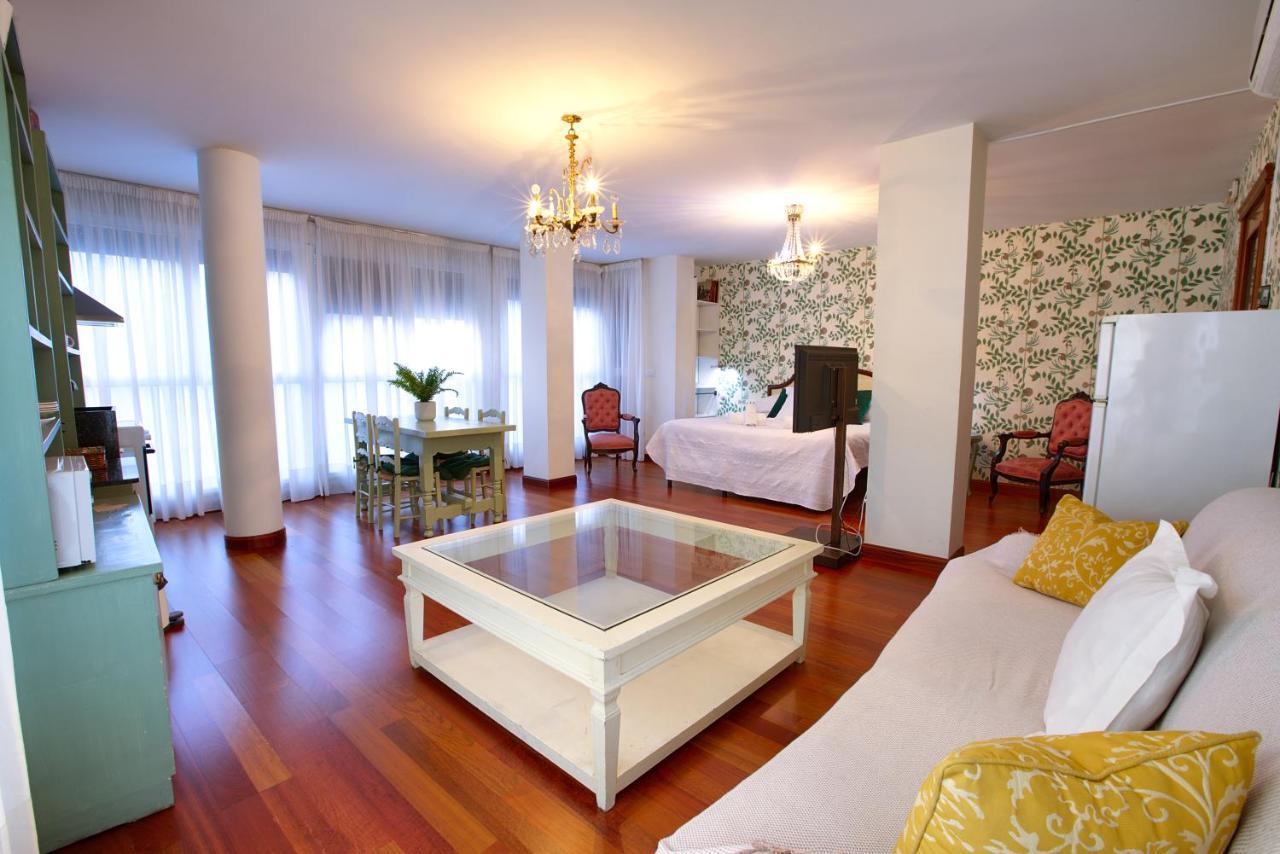 Apartamentos Chvictoria クエンカ エクステリア 写真
