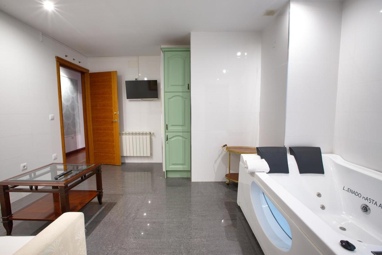 Apartamentos Chvictoria クエンカ エクステリア 写真