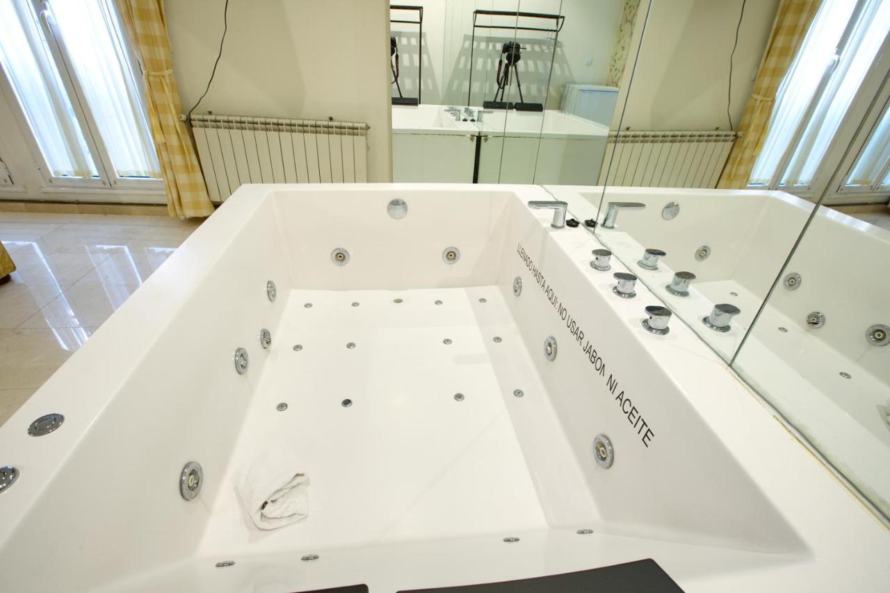 Apartamentos Chvictoria クエンカ エクステリア 写真
