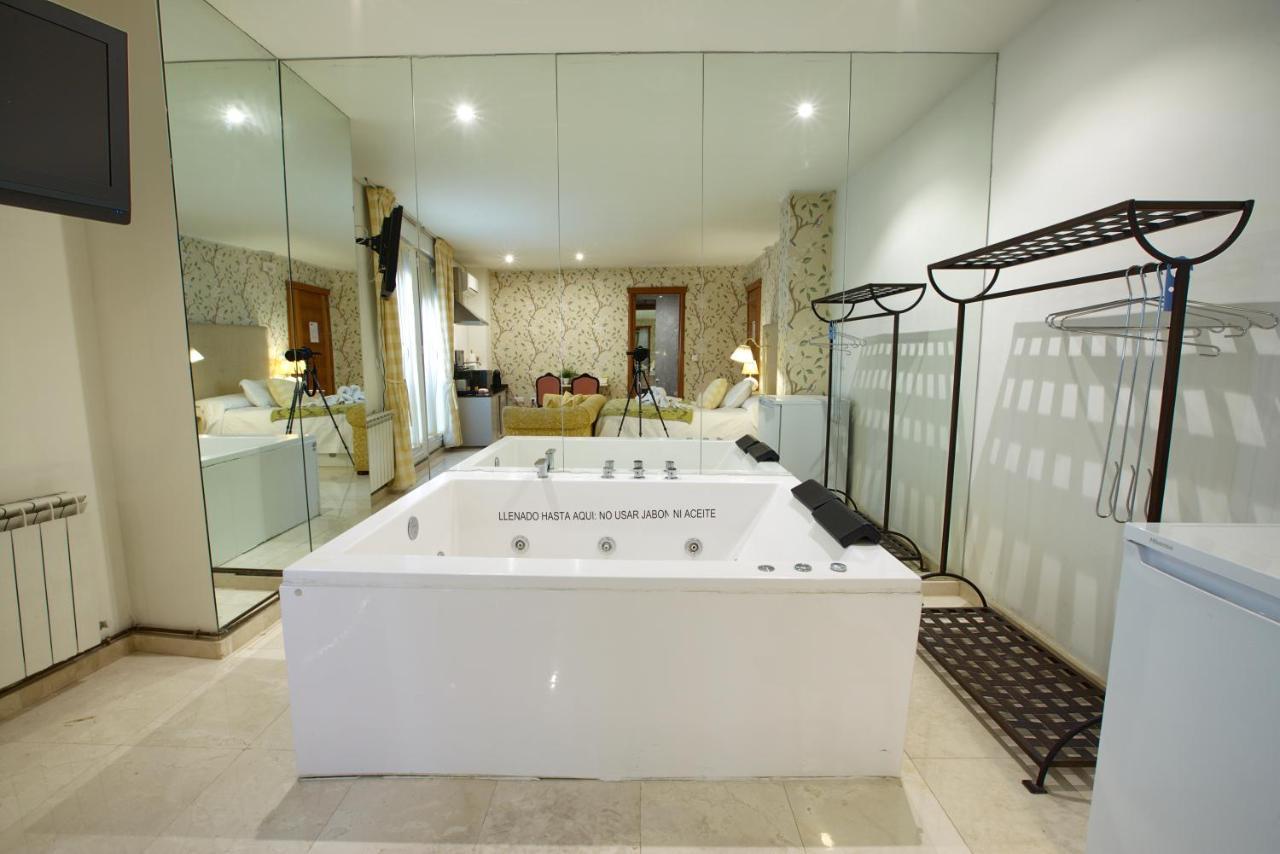 Apartamentos Chvictoria クエンカ エクステリア 写真