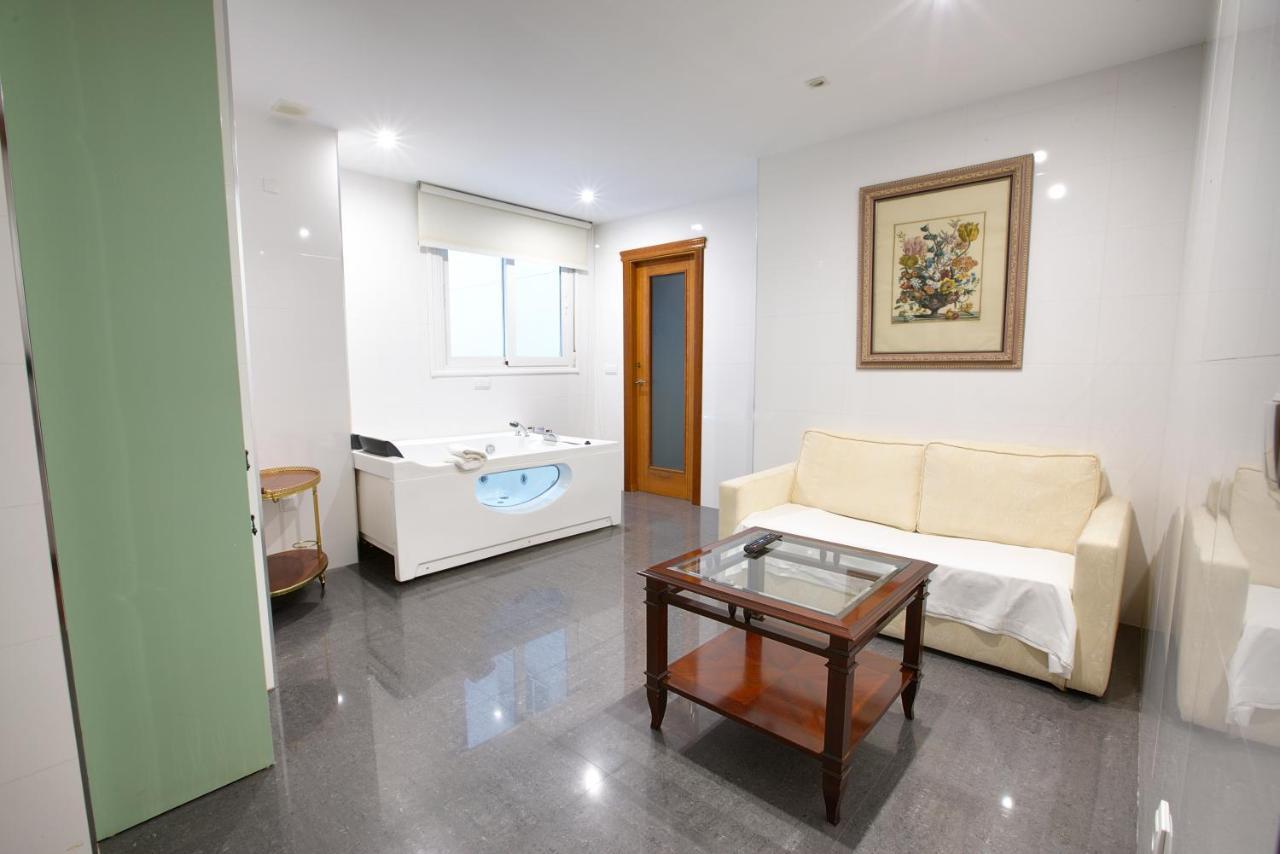 Apartamentos Chvictoria クエンカ エクステリア 写真