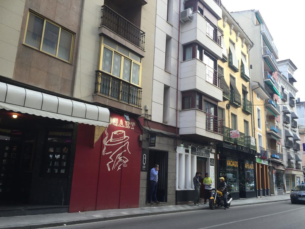 Apartamentos Chvictoria クエンカ エクステリア 写真